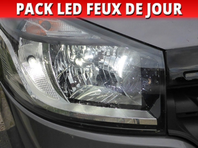 pack led feux de jour pour Nissan NV300