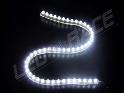 Illuminez votre espace avec la bande LED auto-adhésive 12V 24W