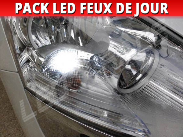 Kit Phares Audi A3 8V avec feux diurne DRL bande led